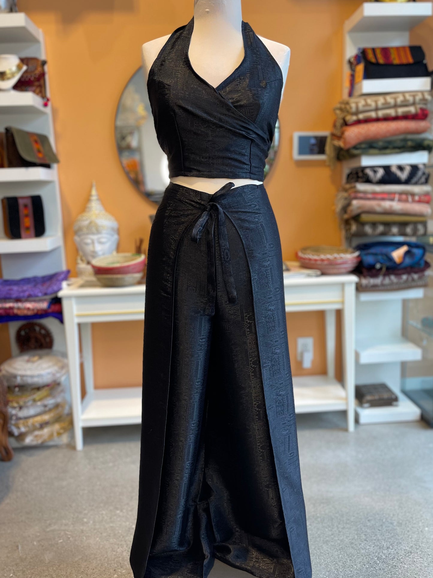 Black Thai Silk Set