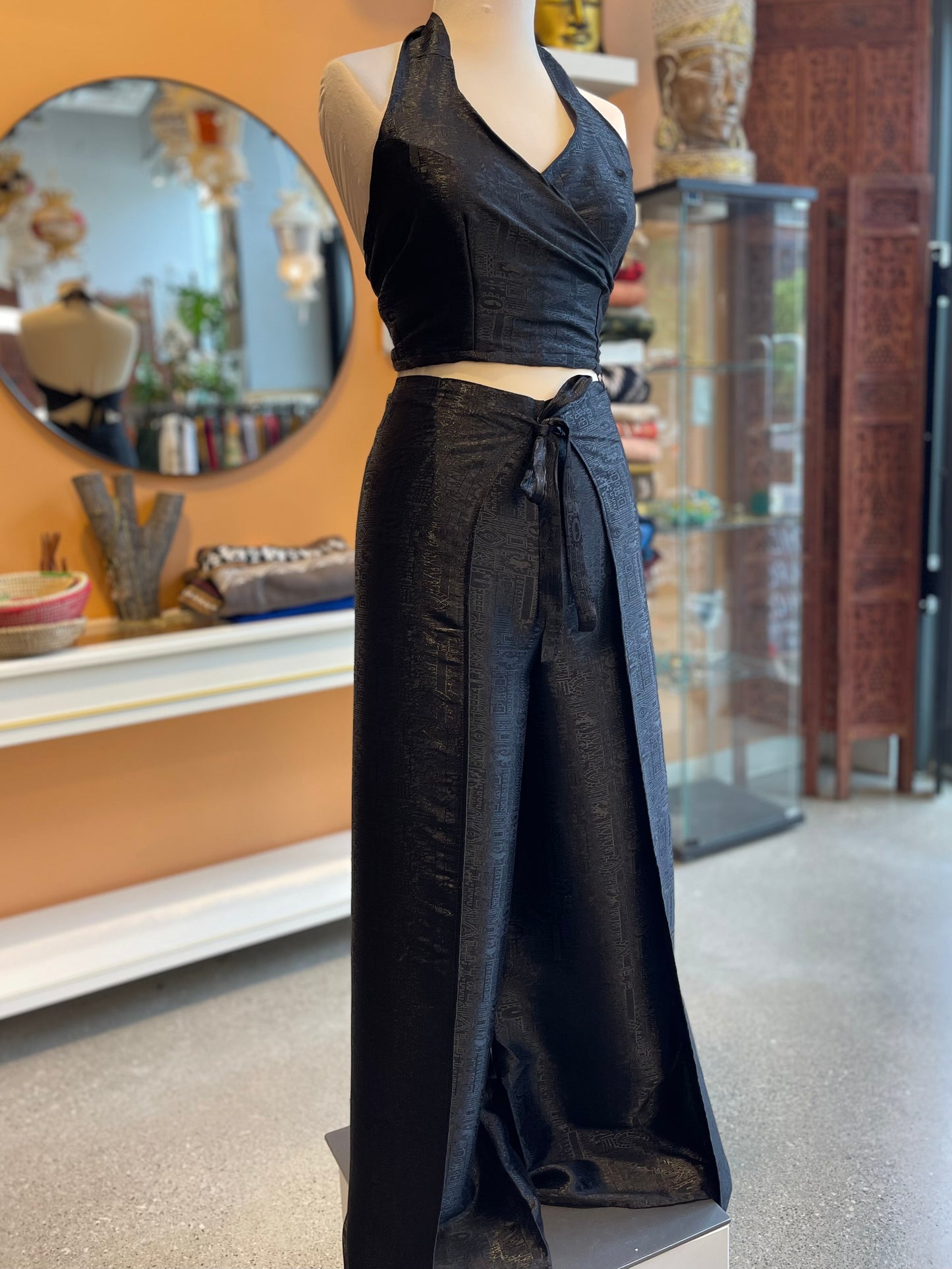 Black Thai Silk Set